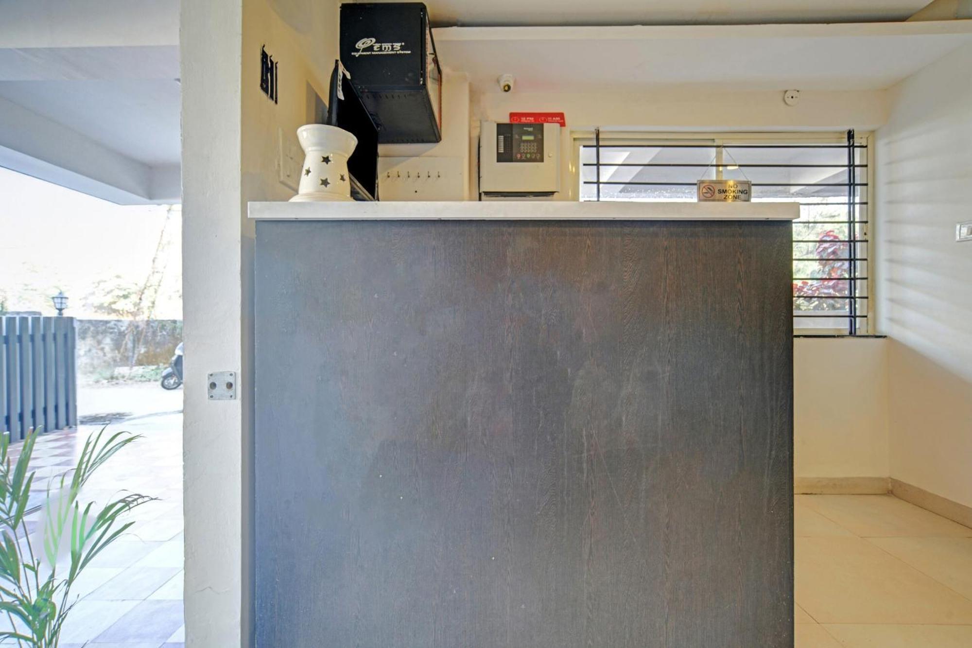فندق Collection O The Eternity Near Lig Sqaure إندور المظهر الخارجي الصورة